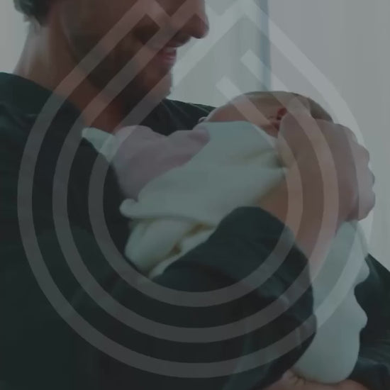 This Father’s Day, it’s all about helping Dad look and feel his best! Omnilux  LED masks and skincare for brighter / more hydrated skin, Botox for a smoother finish, supplements geared towards men’s peak performance, or gift cards to let him decide. 

Comment DAD for the full Father’s Day Gift Guide! Choose pickup in-office or shipping with UPS!

#renewoklahoma #fathersday #omnilux #botox #facial #giftcard